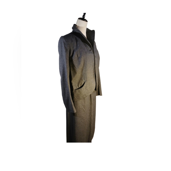 Woman's Vintage Grey Wool Skirt & Jacket Suit - Picture 3 of 9